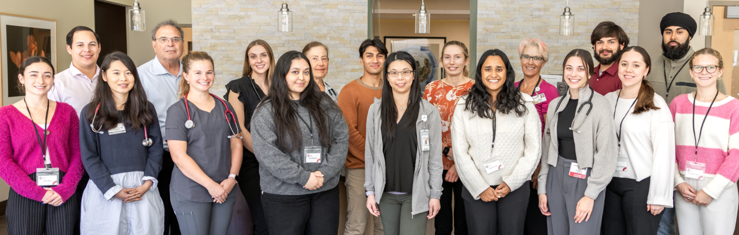 Group of MEDiC students and physician volunteers